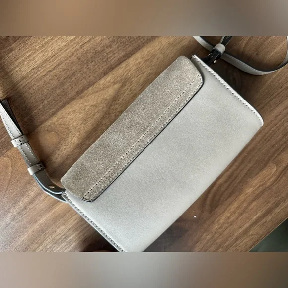 Chloe Faye Wallet on Strap - Picture 5 of 6